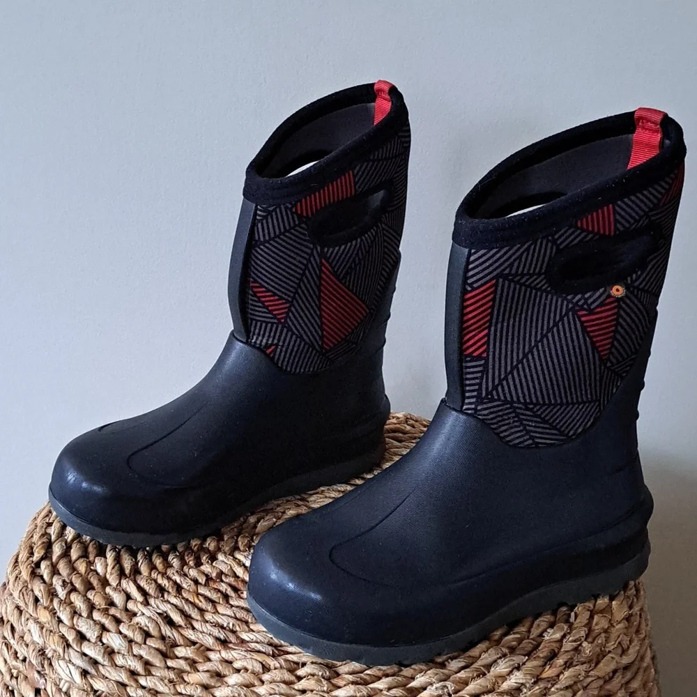 BOGS Boys Neoclassic Red/Black Geometric‎ Print Waterproof/Insulated Boots 5